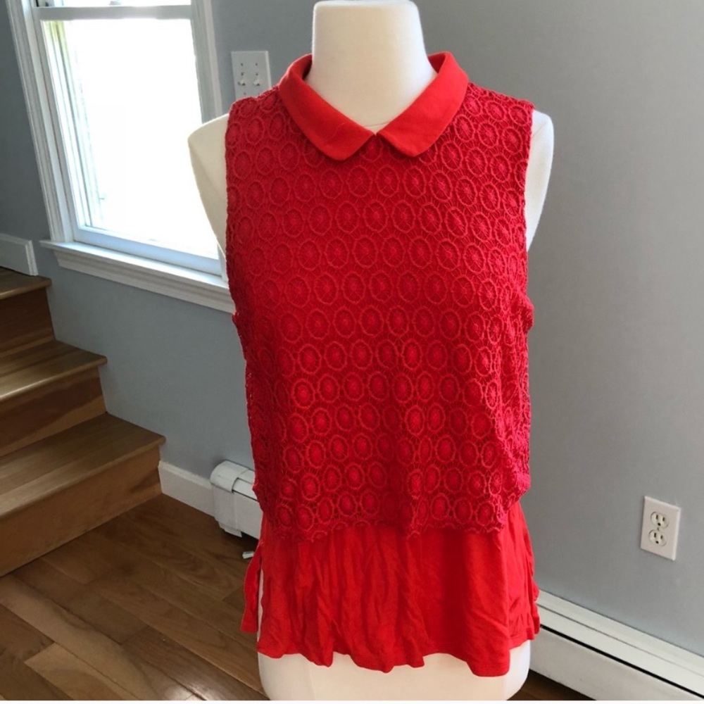 Sleeveless red lace blouse ❤️